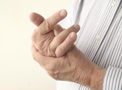 Utilisation de DMSO peut soulager votre douleur de l'arthrite.