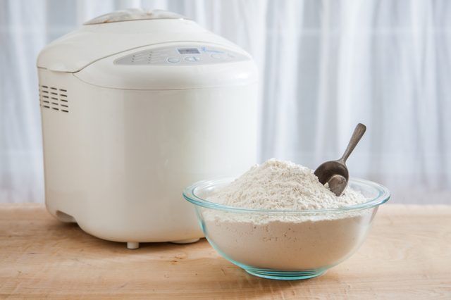 Comment utiliser l'auto Rising farine dans une machine à pain